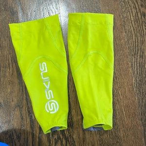 Skins compression calf sleeves size small